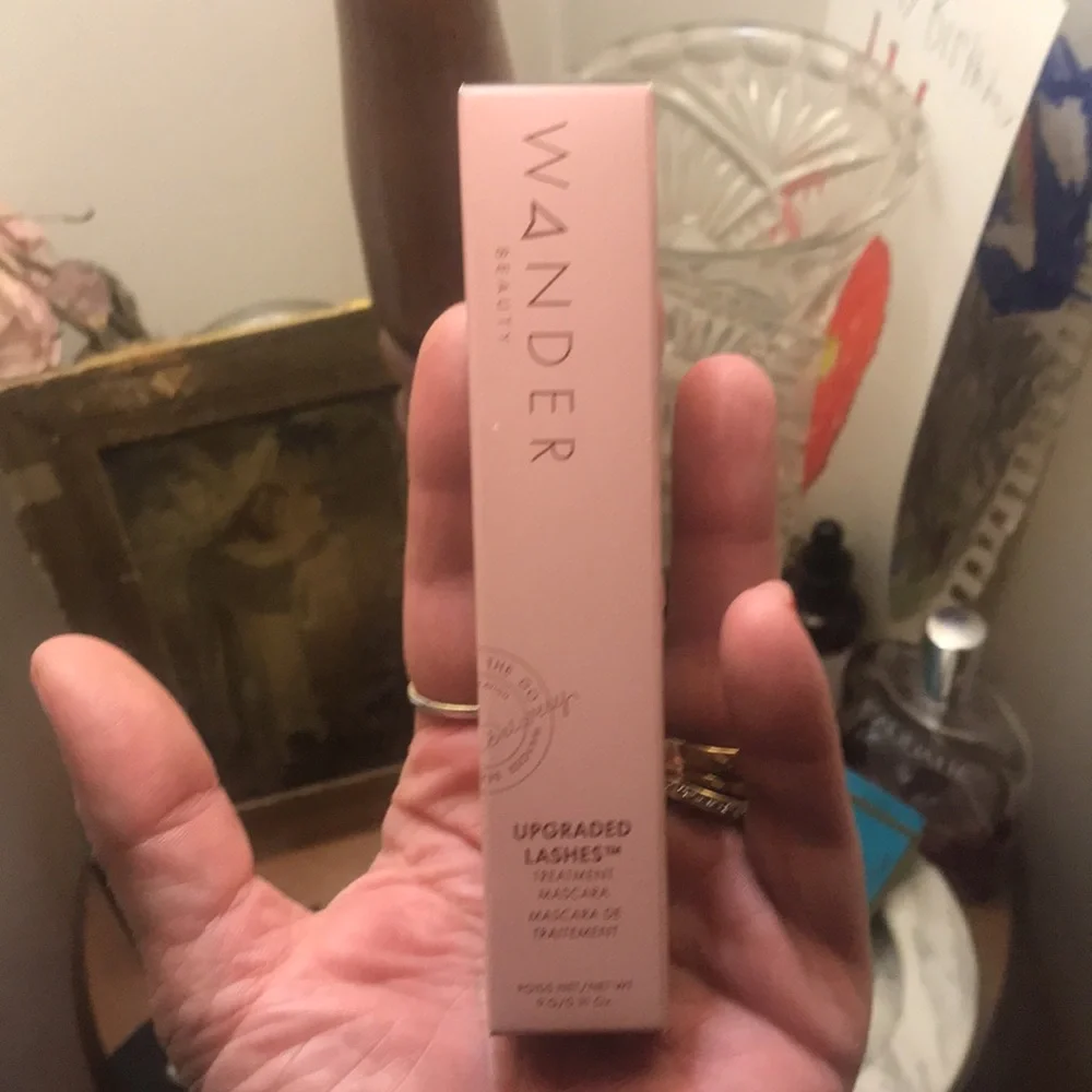 Wander Beauty Upgraded Lashes™ Thickening Mascara
